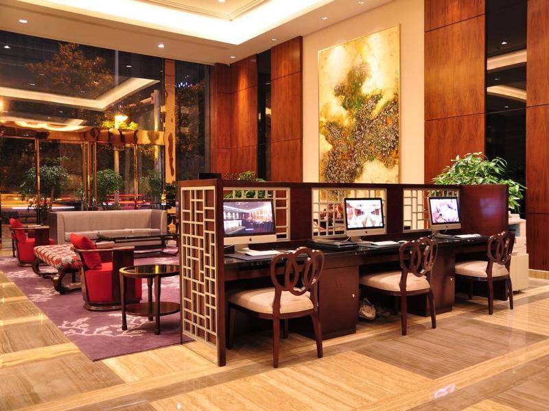 Hotel Victoria Zhujiang New Town 4*