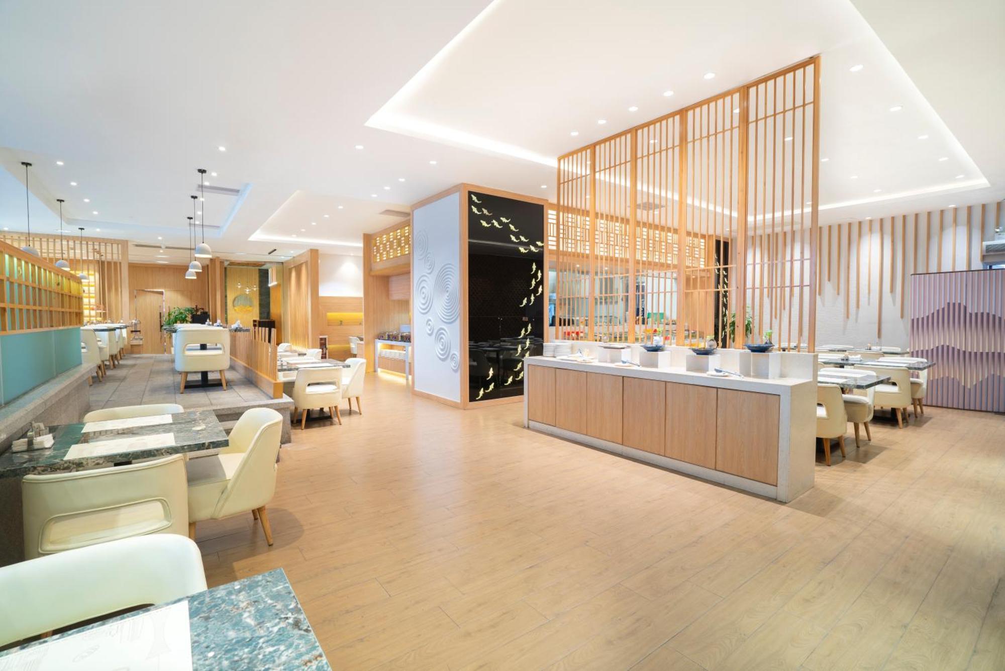 Victoria Zhujiang New Town Hotel